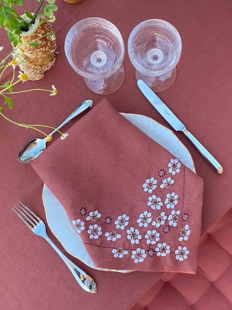 Guardanapo Daisy Burgundy