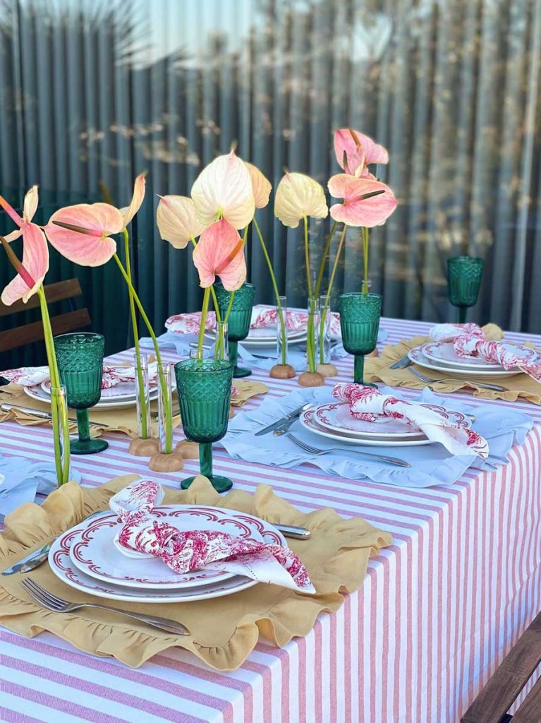 Toalha de Mesa Brisa Marítima em Linho Estampado Rosa Claro